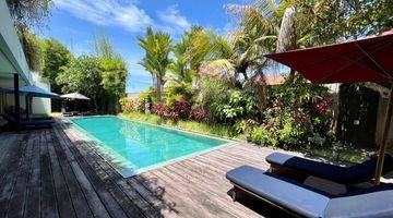 Gambar 1 For Sale Modern Villa 5bedrooms good for business at Canggu