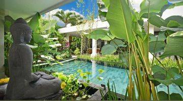 Gambar 2 Beautiful Villa With 4bedrooms  For Lease Near Seminyak