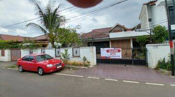 Gambar 1 Rumah Klasik Di Duren Sawit Dilokasi Strategis Dekat St. Tj