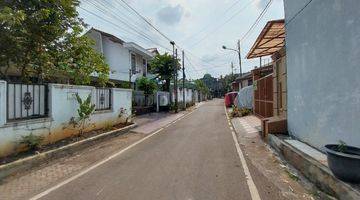 Gambar 3 Rumah Klasik Di Duren Sawit Dilokasi Strategis Dekat St. Tj