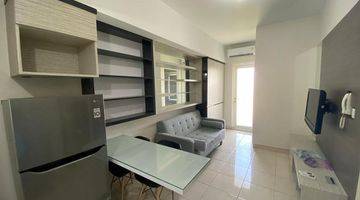 ruang tamu apartement the springlake apartement by