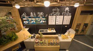 ruang makan ruko baru di jalan boulevard,