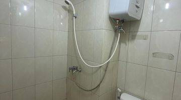 kamar mandi apartement the springlake apartement 1
