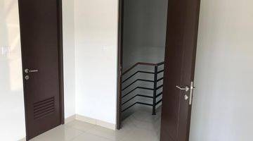 Gambar 3 Rumah Siap Huni Burgundy Summarecon Bekasi 