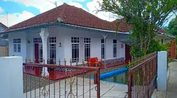 Gambar 1 Rumah Cocok Untuk Villa Rumah Pensiun Dengan Kolam, Mushola, Kebun Dan Mata Air 