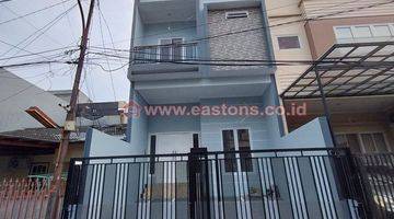 Gambar 1 Dijual Rumah Kelapa Gading 3 Lantai Kg004829