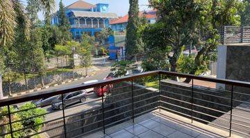 Gambar 5 Luxury House di Mainroad Dago,lokasi Premium di Bandung