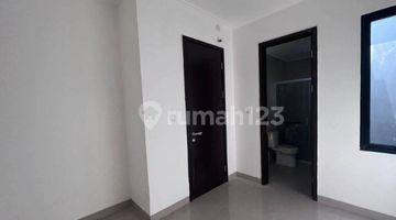 Gambar 4 Disewakan Murah Rumah 6x12,5 Milenial Pik 2 Incl 1 Ac 