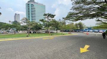 Gambar 3 Best Deal Office Space The Manhatta Square