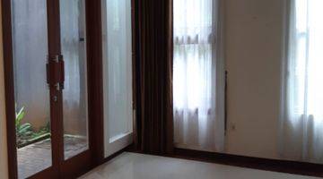 Gambar 3  Rumah  Bagus Disewakan  Semi Furnished di Bintaro Jaya , Bintaro