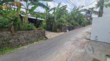 tampak depan hanya 10 menit dari pantai