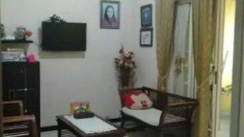 ruang tamu sudah renov bangunan terawat rumah