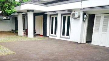 Gambar 1 Rumah Exclusive di Kawasan Elit Kemang Jakarta Selatan