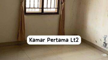 Gambar 5 Disewa Rumah 3 Lantai Rapi Siap Huni