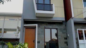 Gambar 1 Dijual Rumah Hook Minimalis Modern Kencana Loka Dekat Toll Bsd City Tangerang 