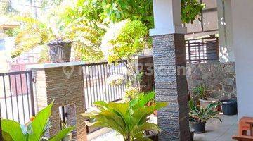 tampak depan dijual rumah shm di perumahan