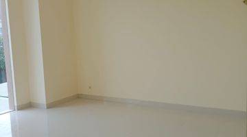 kamar tidur dijual rumah minimalis modern grand