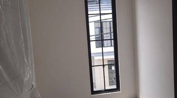 kamar tidur disewakan rumah baru minimalis regency