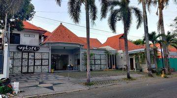 tampak depan disewakan rumah komersil surabaya pusat