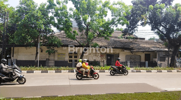 Gambar 2 RUMAH STRATEGIS HADAP JALAN RAYA PASAR MINGGU DEKAT GATOT SUBROTO DAN TB SIMATUPANG JAKARTA SELATAN