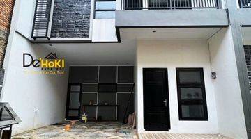 tampak depan rumah 2 lantai siap huni,