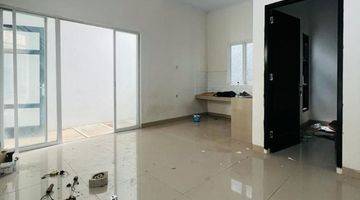ruang makan rumah 2 lantai siap huni,