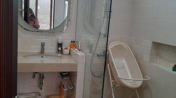 kamar mandi rumah bagus di bintaro taman