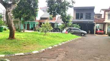 tampak depan rumah di cluster adena graha