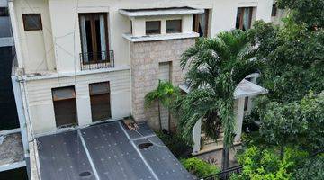 Gambar 1 Wonderful House, Nice Pool And Rooftop With Cozy 7 Bedrooms At Kebayoran Baru Area