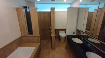 kamar mandi beautiful unit with balcony overlooking