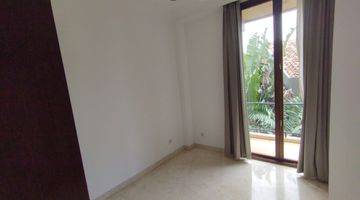kamar tidur balinese theme apartment in a