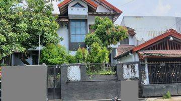 Gambar 1 Dijual Rumah Nyaman 2 Lantai, Pinggir Jalan, Dengan 7 Kamar Tidur di Area Bantul Jogjakarta