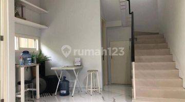 Gambar 4 Jual Rumah Minimalis Modern The Mansion Pakuwon Indah