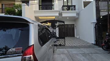 Gambar 4 Rumah Baru Desain Classic 4 Kamar Tidur Carport 4 Mobil Akses Jalan Lebar Duren Sawit Jakarta Timur 