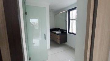 Gambar 4 Rumah Siap Huni 3 lantai Sudirman Townhouse Jarang ada