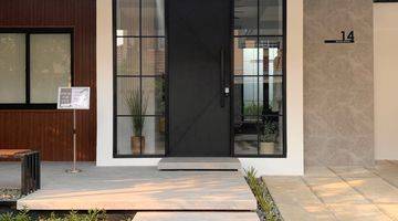 Gambar 1 Rumah Modern di Kota Baru Parahyangan, Smart Lock Door 