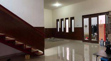 ruang keluarga rumah bagus modern minimalis mekar