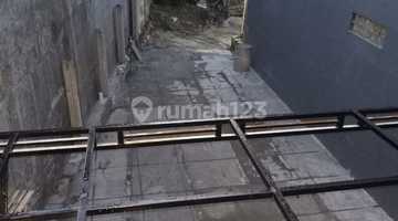 garasi/carport rumah luas bisa utk kantor