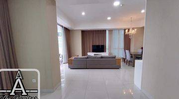 Gambar 2 Apartemen Kemang Village 3 Bed Room