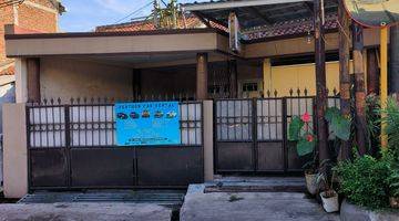 Gambar 3 Rumah pinggir jalan jatihandap Cicaheum Bandung 