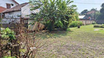 Gambar 1 Rumah tua hoek hitung Tanah  cocok bangun cluster di Jati bening Bekasi