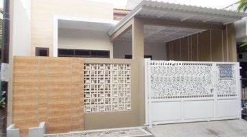 Gambar 1 Rumah Berkelas Harga Puas Halamannya Luas