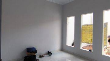 kamar tidur rumah ada kolom renang di