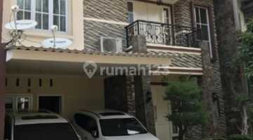 tampak depan rumah siap huni 4 lantai