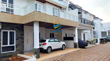tampak depan rumah baru  cluster 2 lantai