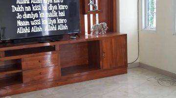 Gambar 5 Rumah 3 Lantai Bagus Furnished SHM di Cinangka , Depok