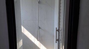 kamar mandi rumah 2 lantai baru unfurnished