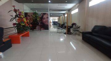 Gambar 4 Gedung bagus buat kantor dan klinik kecantikan salon dll