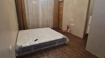 Gambar 3 RUMAH 3 LANTAI Furnished siap huni di dasana indah bonang dekat gading serpong