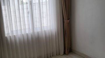 Gambar 5 Rumah 2 lantai, fully furnished di Kebayoran, Bintaro